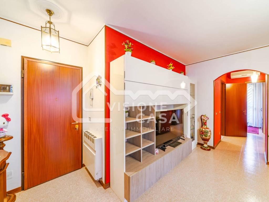 Appartamento a Reggio emilia in Via Enrico Zambonini, 17 - Foto 4