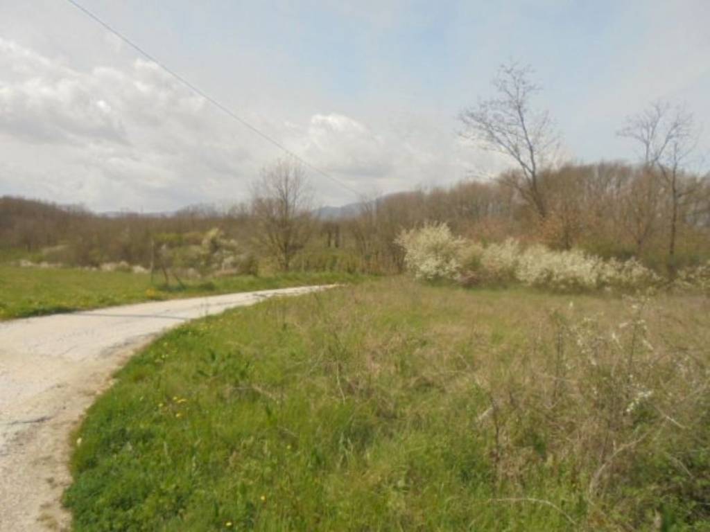Terreno a Isernia in Via Le Piane S.N.C. - Foto 2