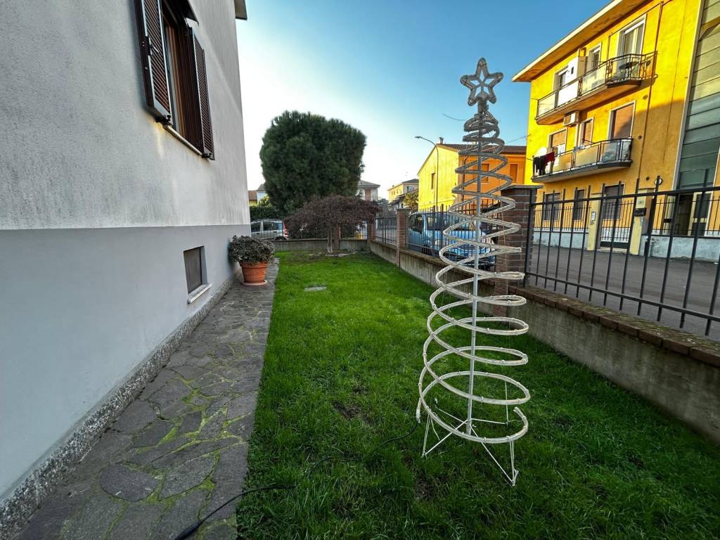 Villetta a schiera a Lodi vecchio in Via Dante Alighieri - Foto 4