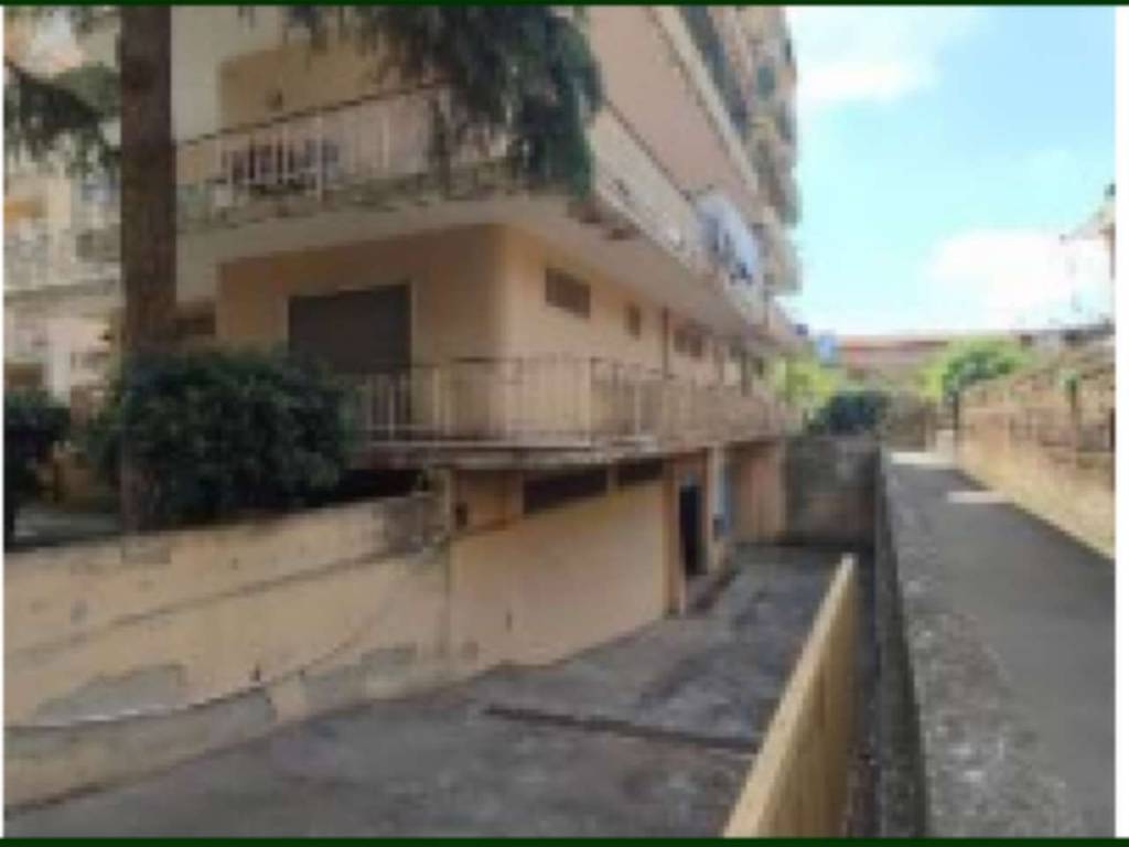 Immobile a Maddaloni in Via Roma interno 1/B - Foto 2