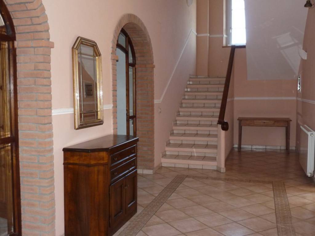 Villa a Castiglione del lago in Via Friuli - Foto 4