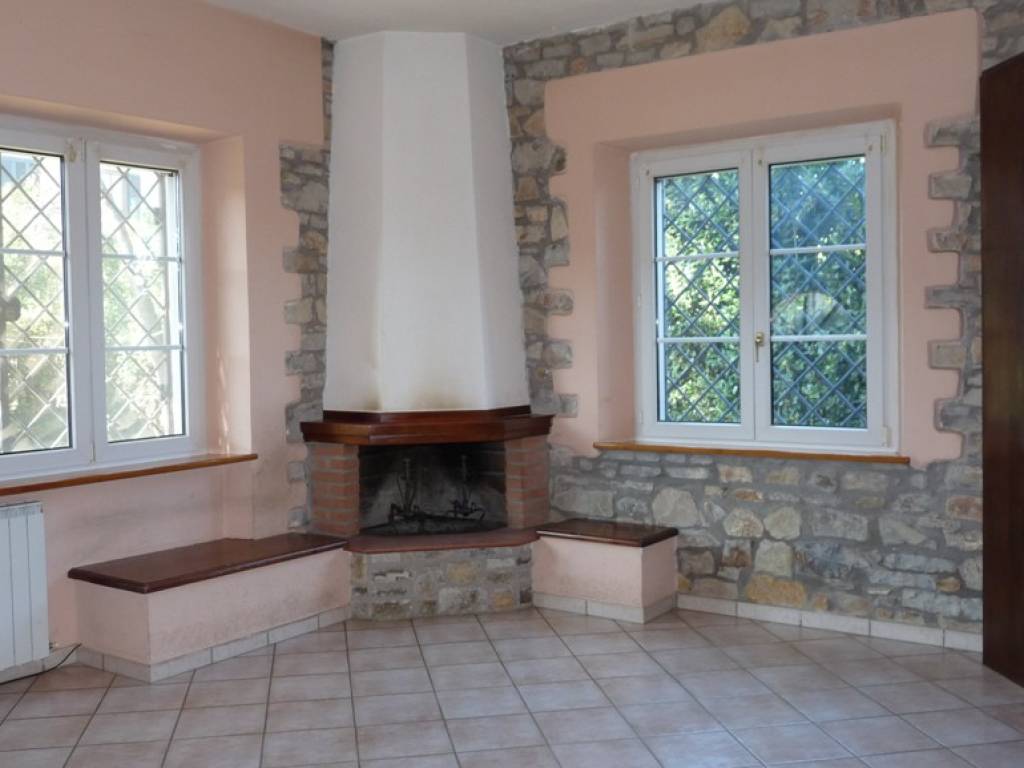Villa a Castiglione del lago in Via Friuli - Foto 5