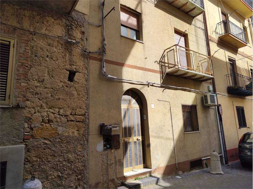 Appartamento a Enna in VIA SAN NICOLA, 6 - Foto 2