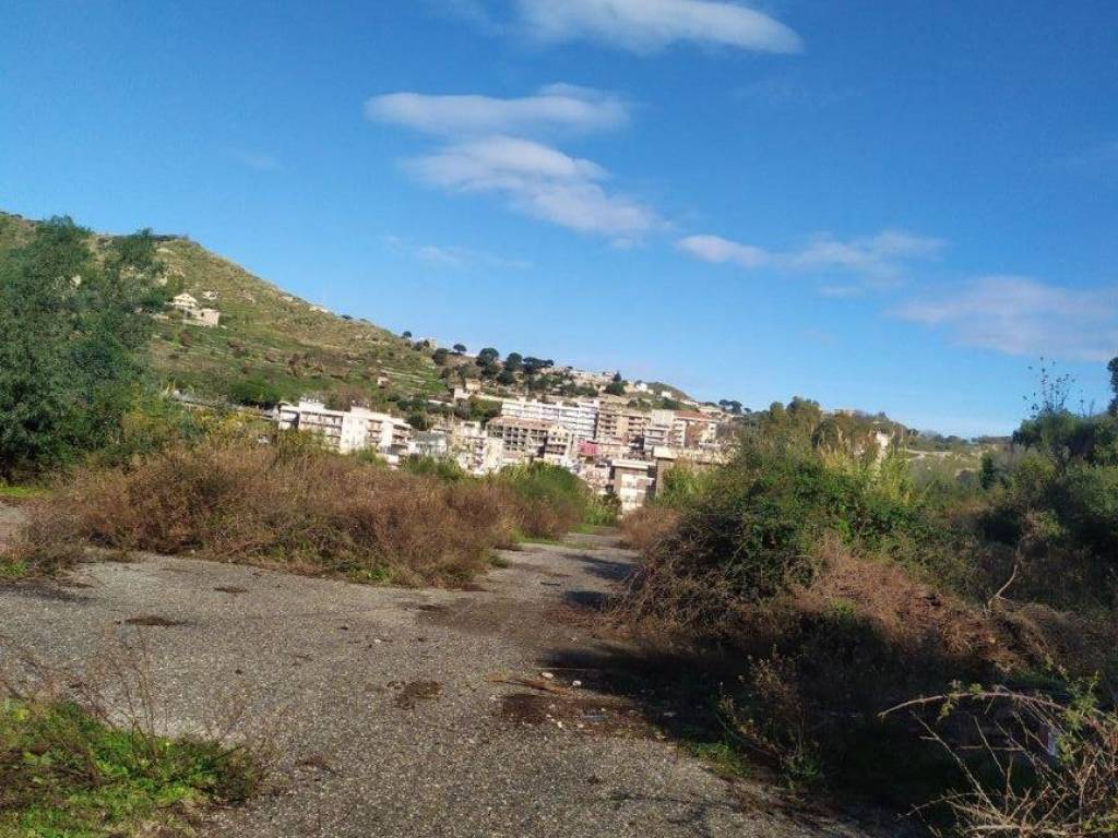 Terreno a Messina in Via Gerobino Pilli, 162 - Foto 2