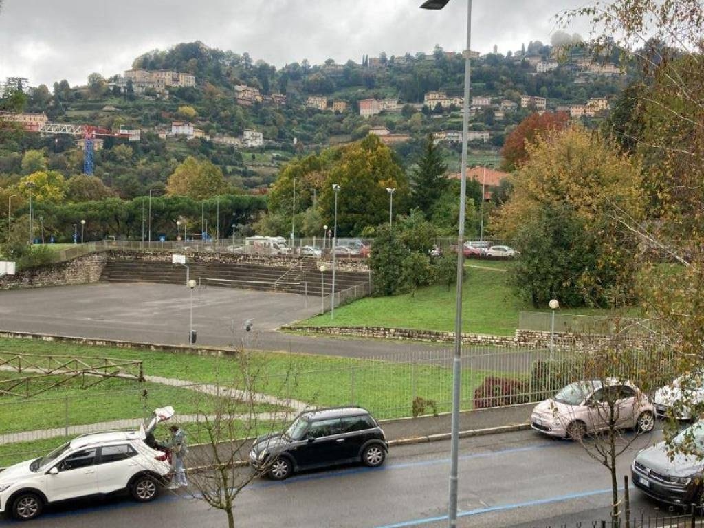 Appartamento a Bergamo in Via Damiano Chiesa - Foto 3