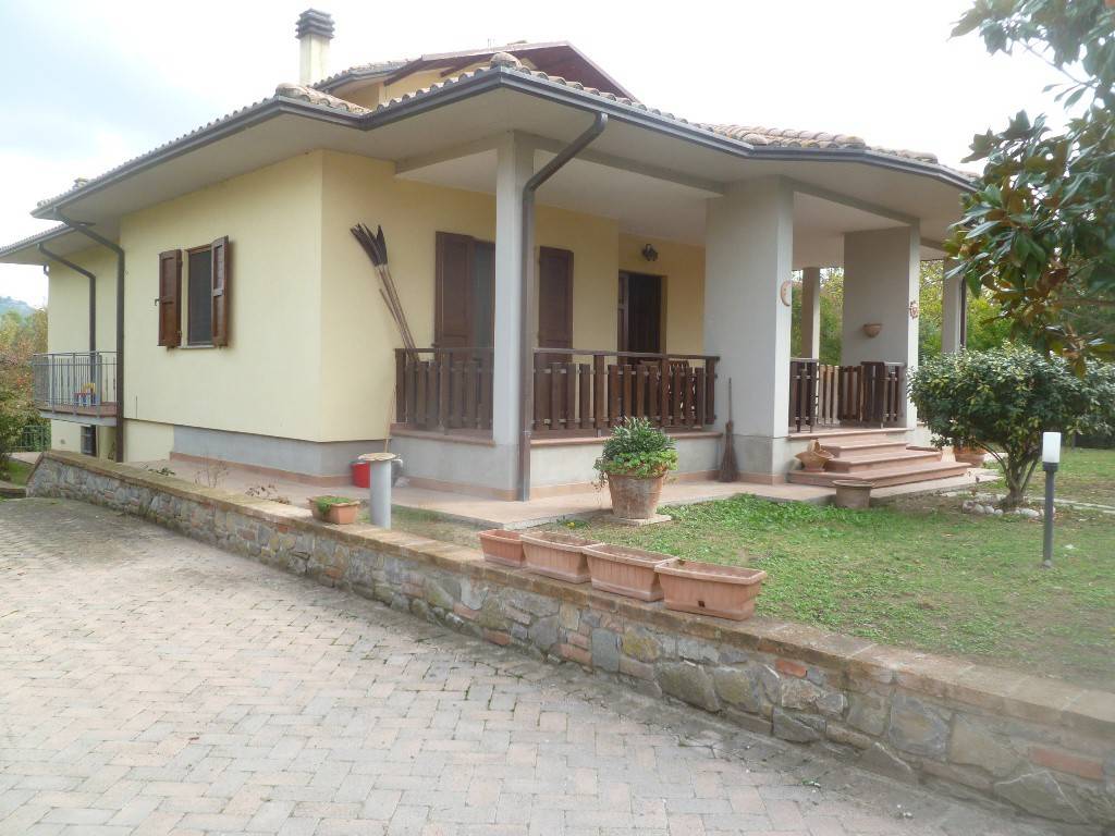 Villa a Castiglione del lago in Strada Statale del Trasimeno Inferiore - Foto 2