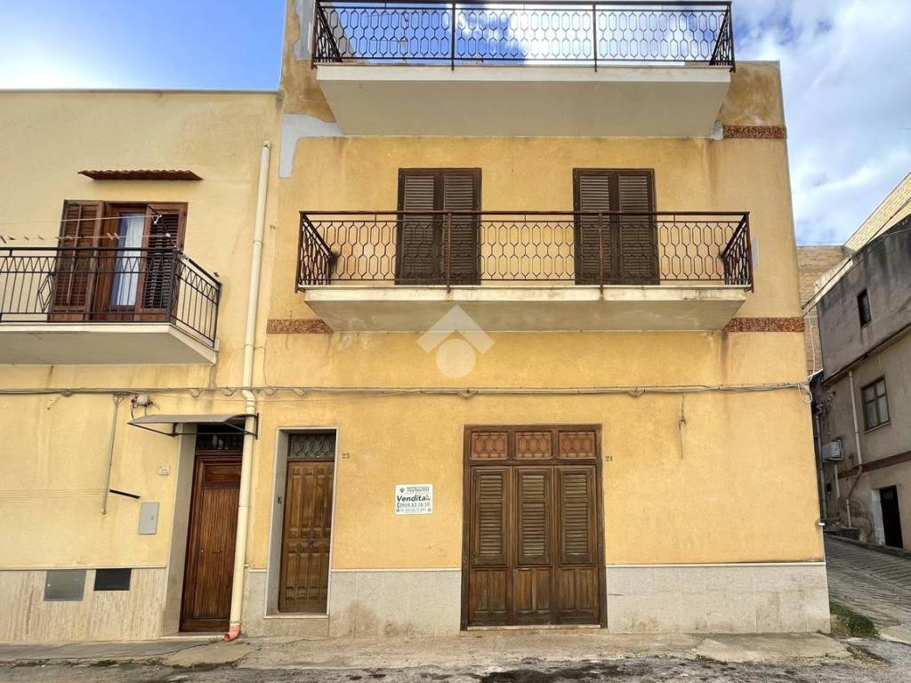 Casa indipendente a Castellammare del golfo in Via Mirandola, 23 - Foto 2