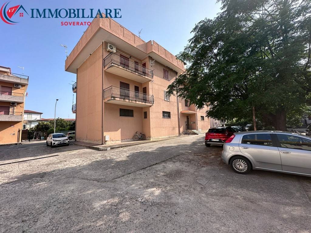 Appartamento a Sant'andrea apostolo dello ionio in Via Guido Rossa - Foto 2