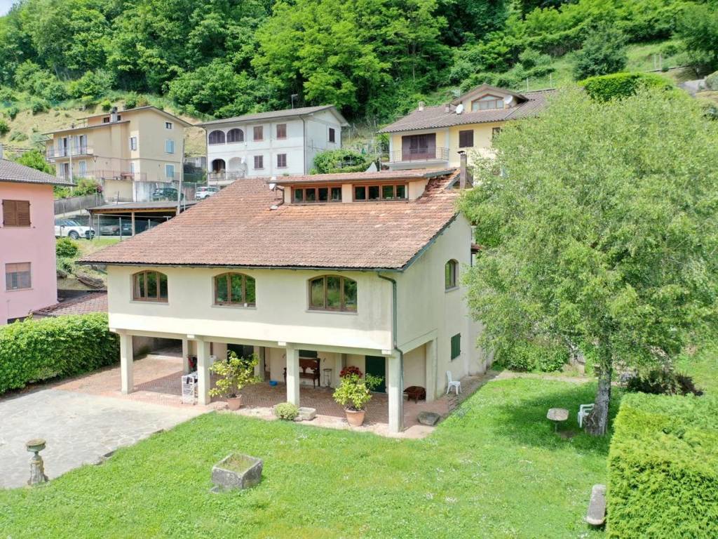 Villa a Castelnuovo di garfagnana in località ai Cerri, snc - Foto 2