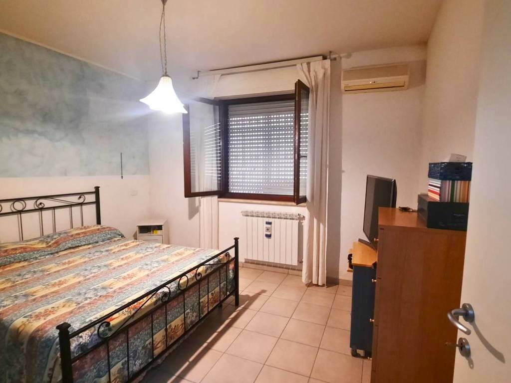 Appartamento a Latina in Via Licio Quinzio Cincinnato, 4 - Foto 4