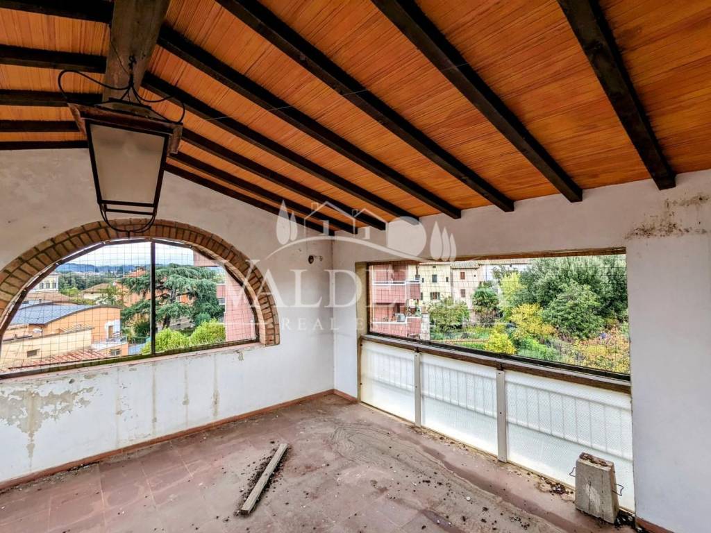 Casa indipendente a Poggibonsi in Viale Giuseppe Garibaldi - Foto 2