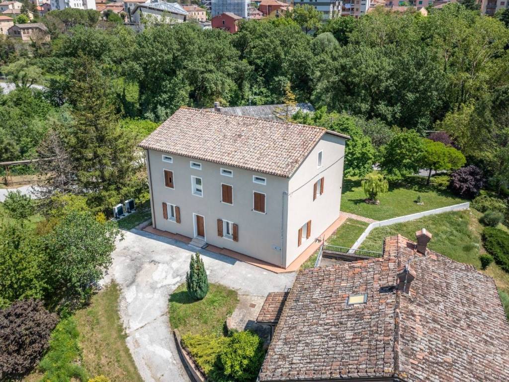 Appartamento a Fabriano in VIALE PIETRO MILIANI - Foto 3