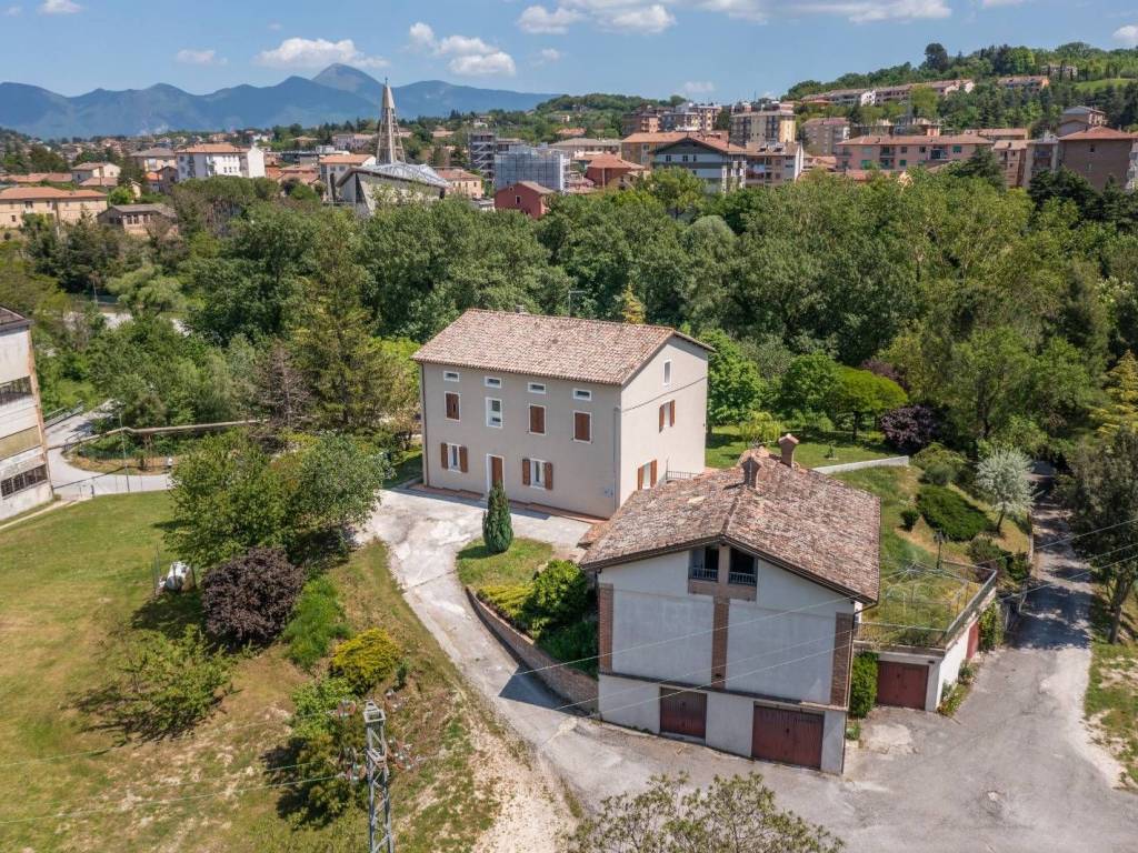 Appartamento a Fabriano in VIALE PIETRO MILIANI - Foto 5