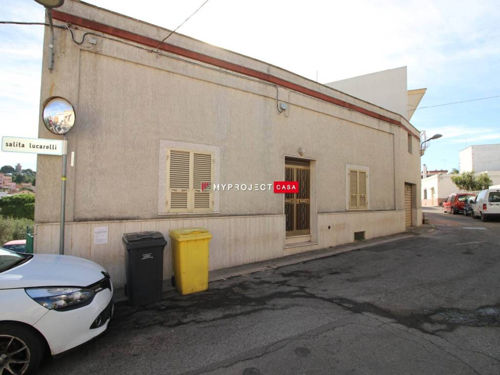 Casa indipendente a Crispiano in Via Salita Lucarelli - Foto 1