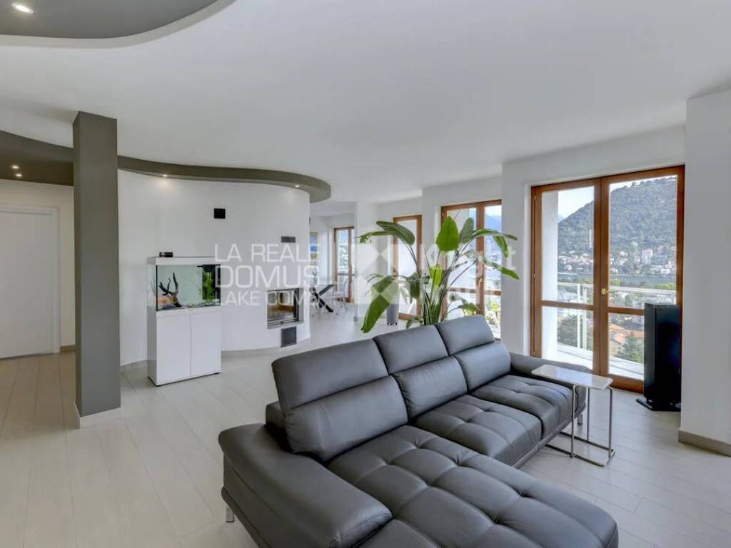 Appartamento a Como in Via Santa Marta - Foto 2