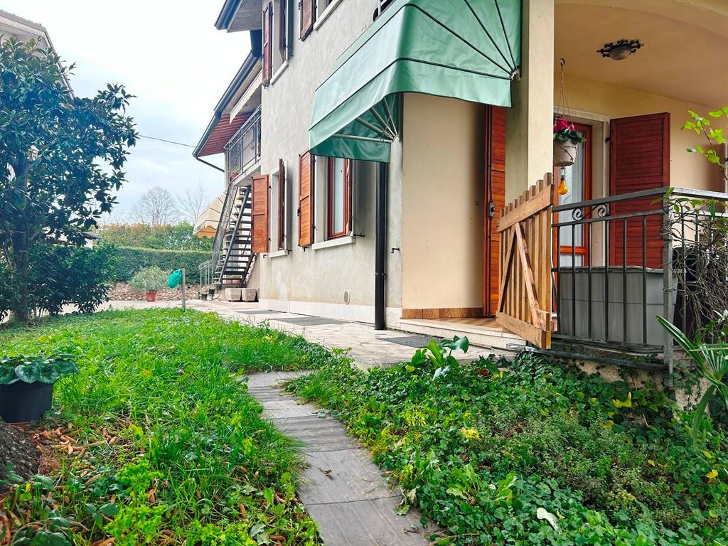 Appartamento a Lazise in Via Peschiera, 57 - Foto 2