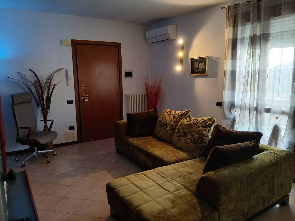 Appartamento a Rovigo in Via Luigi Balzan, 18 - Foto 2