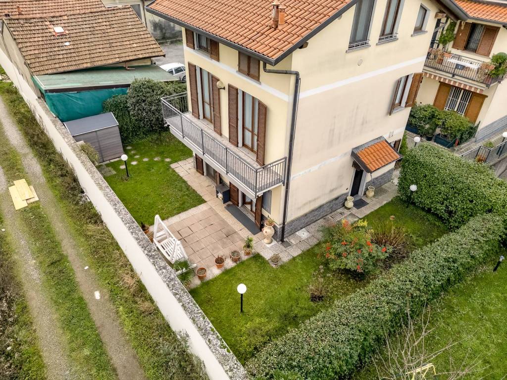 Villa a Mariano comense in Via Don Giovanni Minzoni, 9 - Foto 3