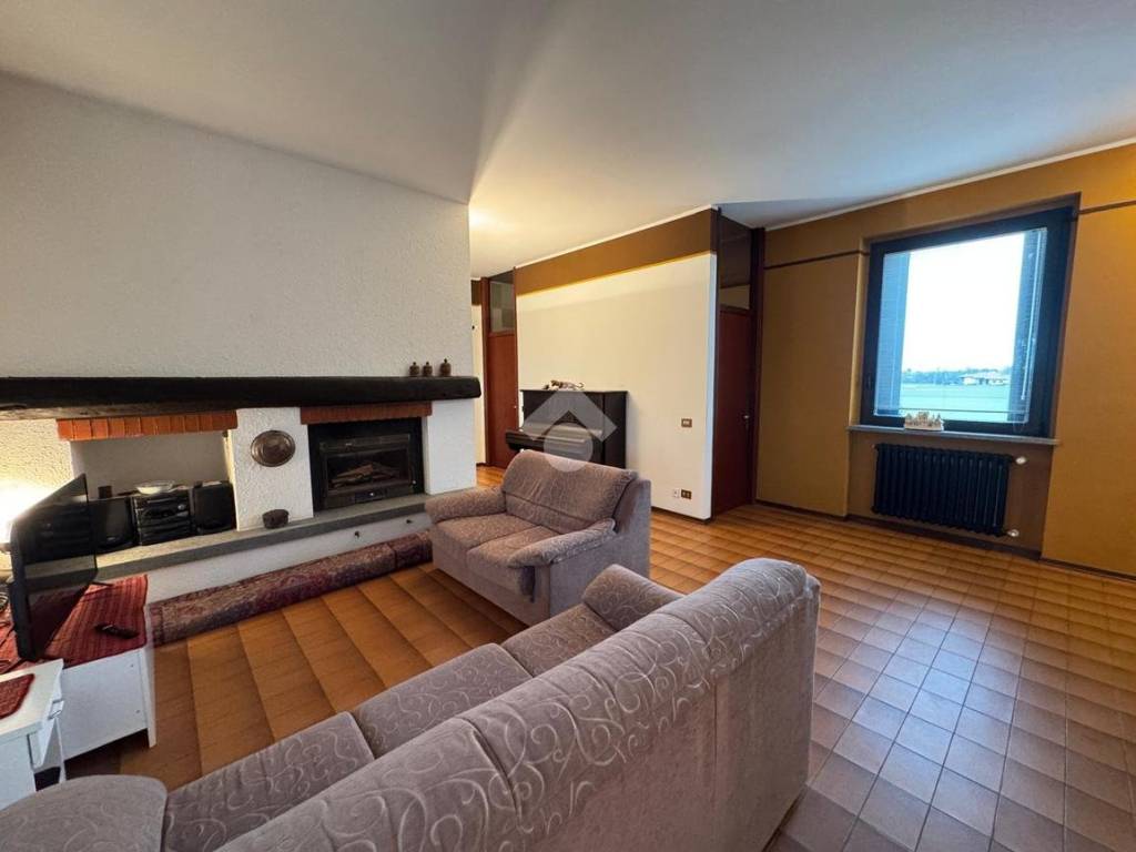 Villa a Oleggio in Via Suno, 2 - Foto 5