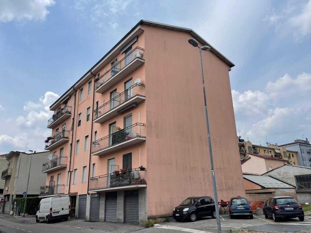 Appartamento a Lissone in Via Petrarca, 5 - Foto 2