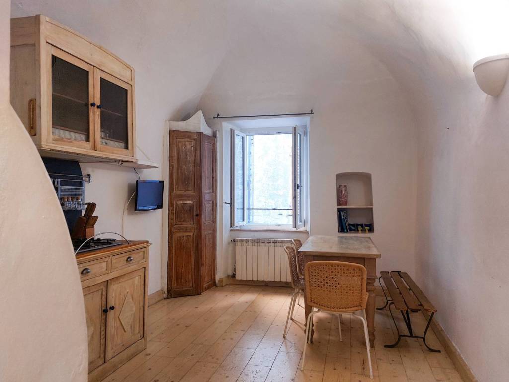 Appartamento a Spotorno in Vico Goffredo Mameli, 4 - Foto 2