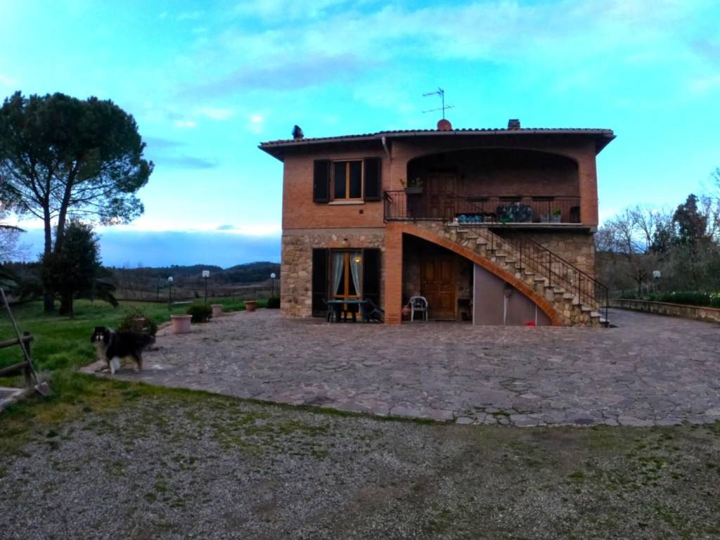 Villa a Poggibonsi in Strada Provinciale di Castagnoli - Foto 2