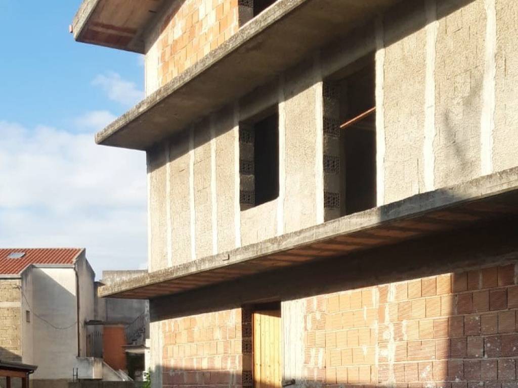 Casa indipendente a Moiano in Via del Commercio - Foto 2