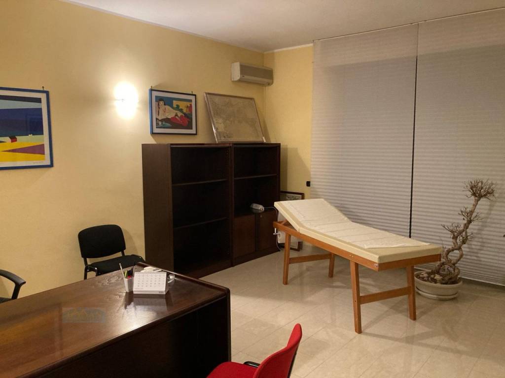 Immobile a Ceglie messapica in Via Valente - Via Vittime del Caporalato - Foto 2