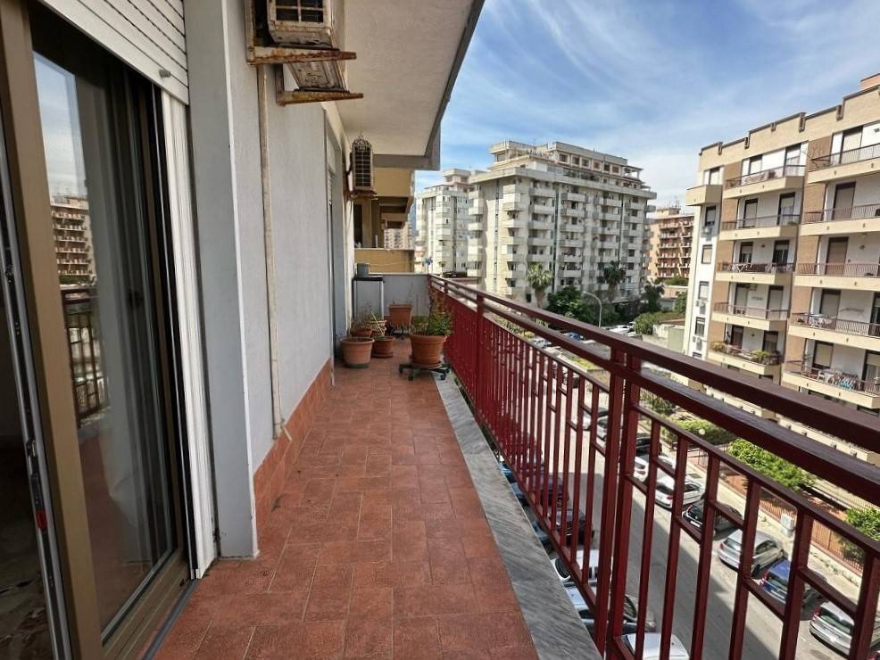 Appartamento a Palermo in Via Emiro Hassan, 12 - Foto 2