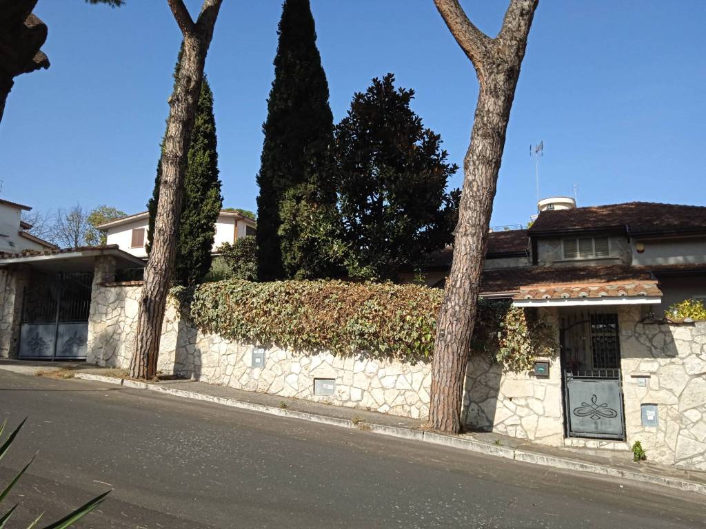 Villa a Guidonia montecelio in Via Monte Nevoso, 31 - Foto 2