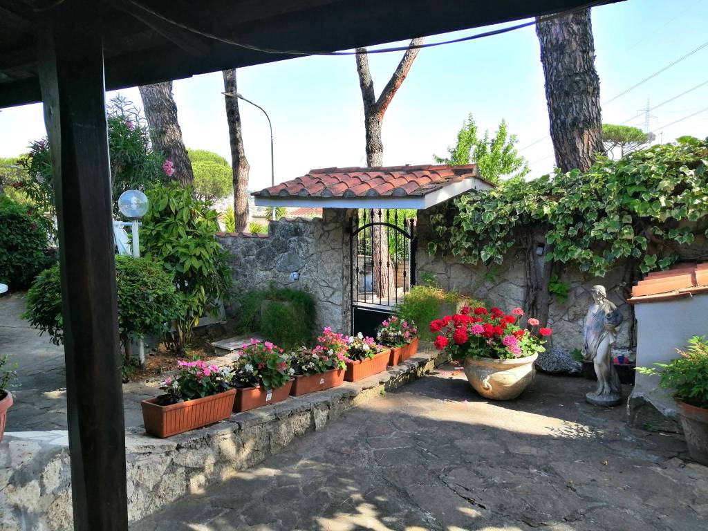 Villa a Guidonia montecelio in Via Monte Nevoso, 31 - Foto 5