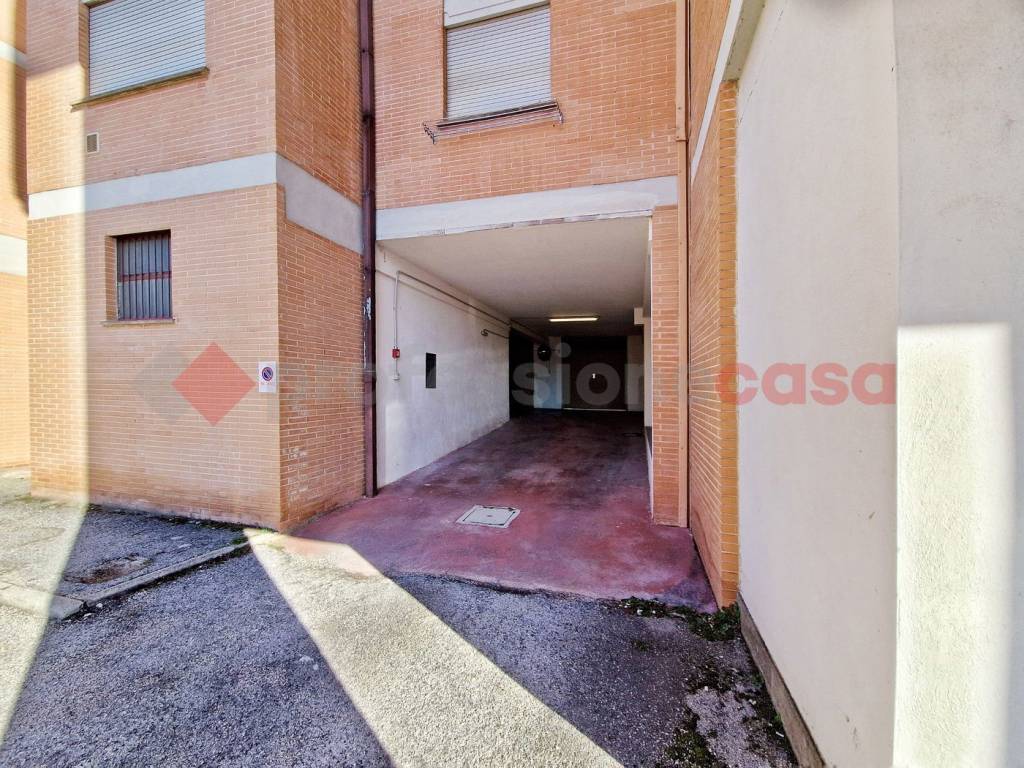 Box / garage a L'aquila in Via Stati Uniti, 24 - Foto 2