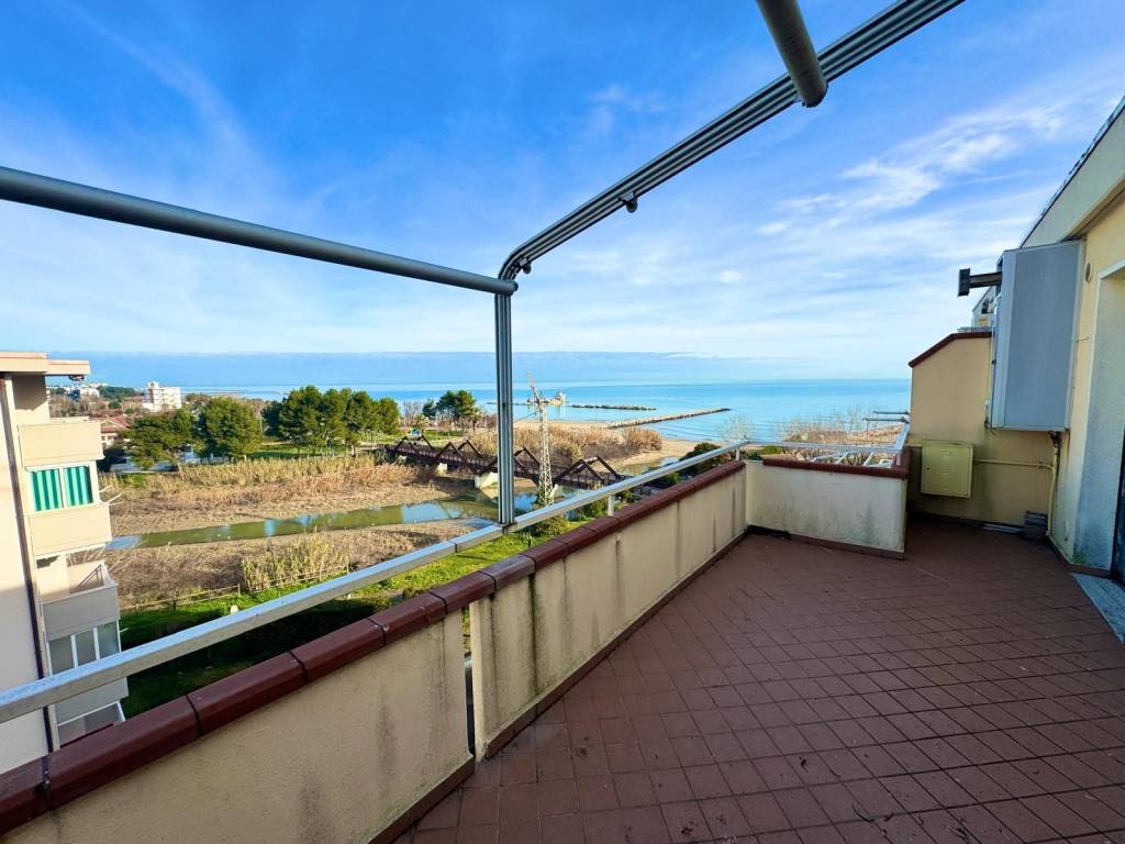 Appartamento a Alba adriatica in Via Camillo Benso di Cavour, 98 - Foto 2