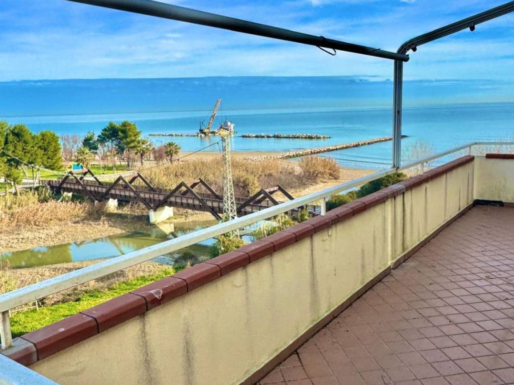 Appartamento a Alba adriatica in Via Camillo Benso di Cavour, 98 - Foto 5