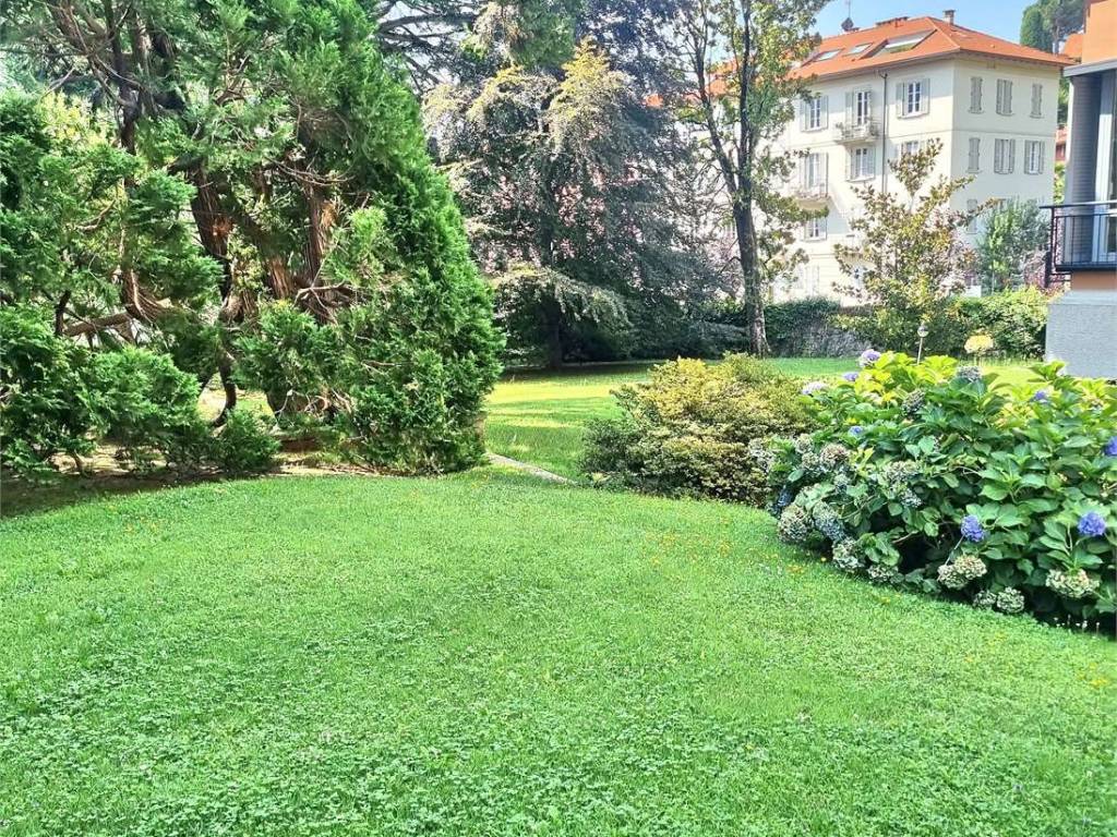Appartamento a Cernobbio in Via Camillo Benso Conte di Cavour - Foto 4