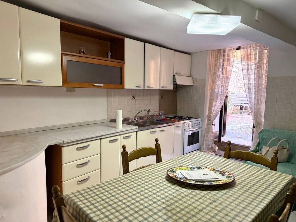 Casa indipendente a Fiuggi in Via Portella, 37 - Foto 2