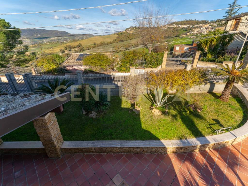Villa a Caltagirone in Via Gela, 95 - Foto 3