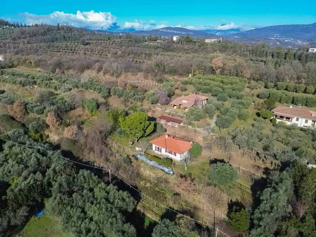 Villa a Bardolino in Strada dei Monvei - Foto 4