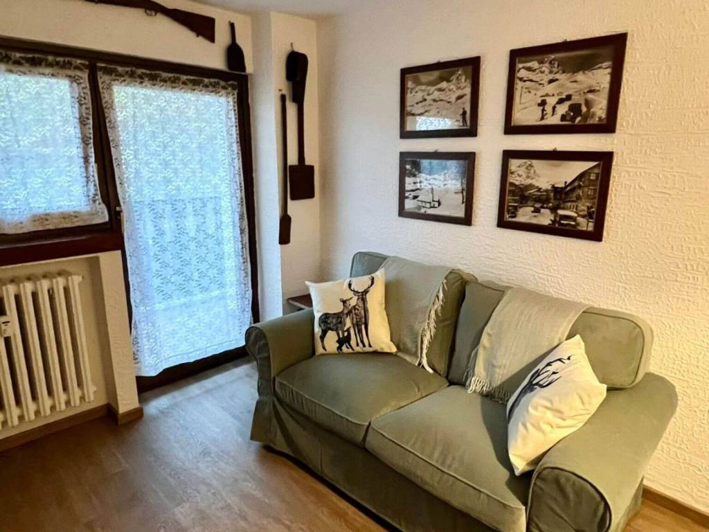 Appartamento a Valtournenche in Piazza Jumeaux, 9 - Foto 3