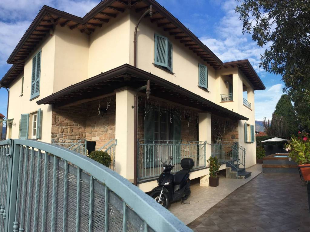 Villa a Camaiore in Via Italica - Foto 3