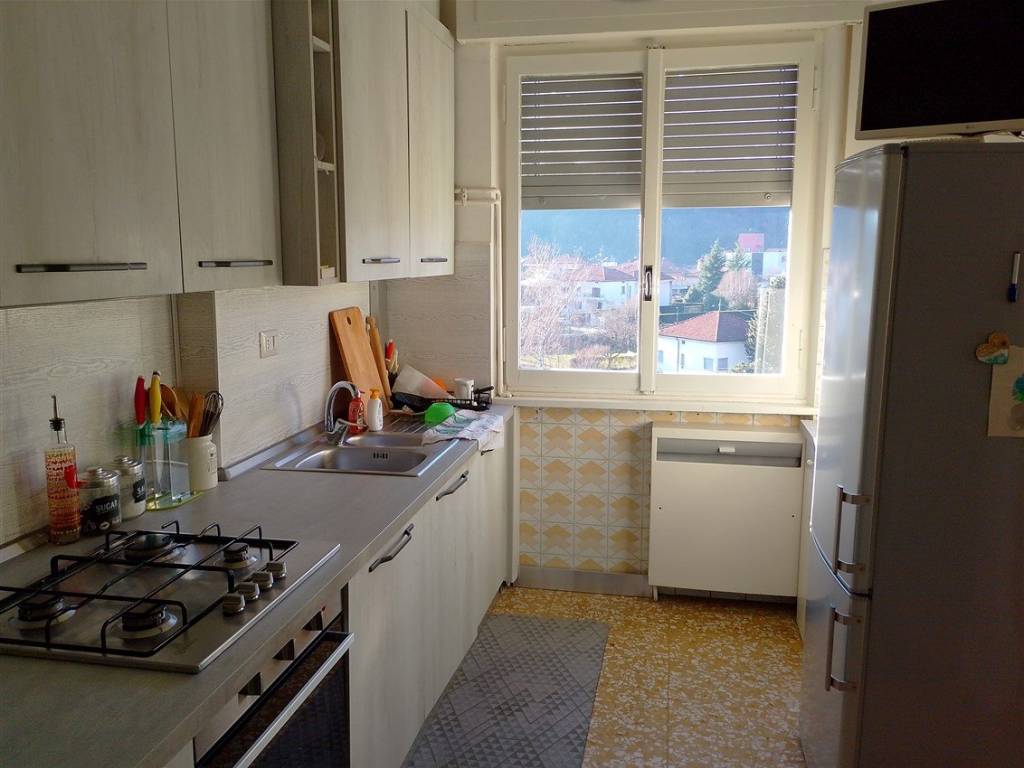 Appartamento a Gozzano in Viale Parona - Foto 3