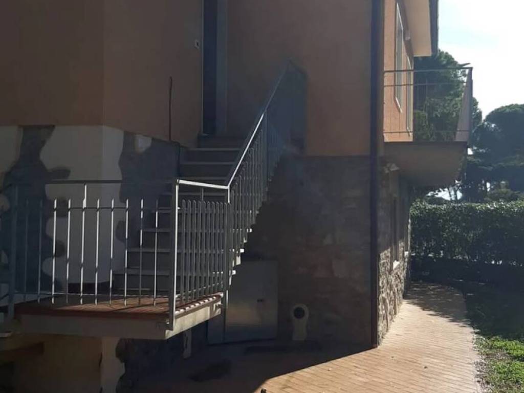 Appartamento a Rosignano marittimo in Calabria No Number - Foto 2