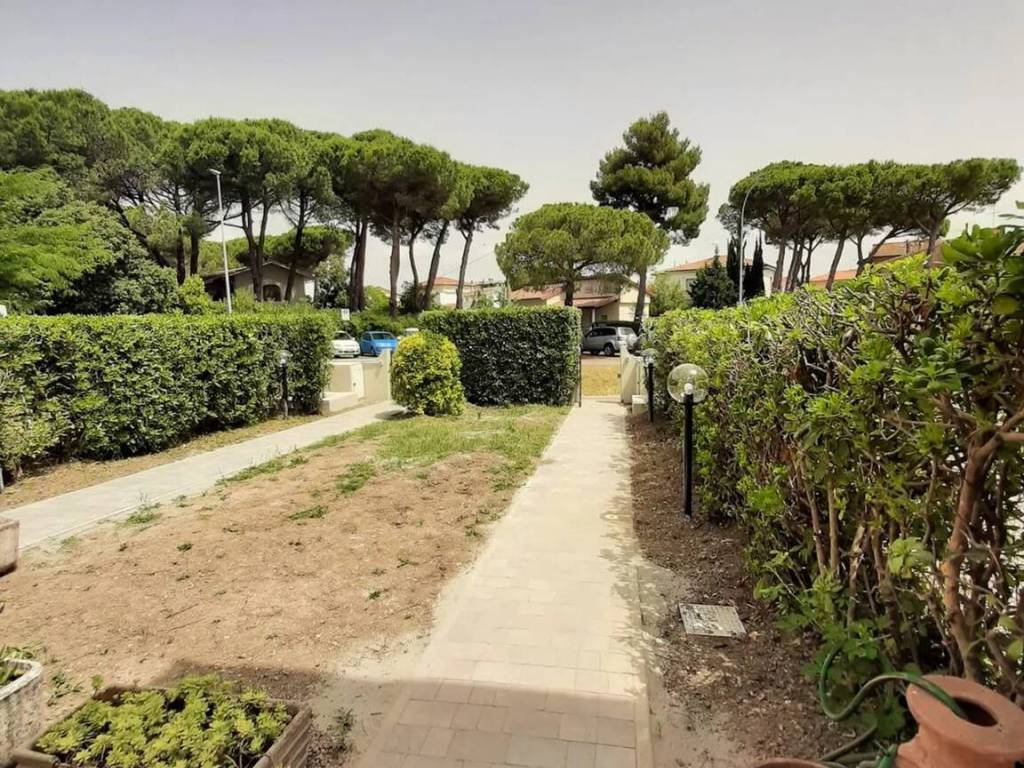 Villa a Rosignano marittimo in Via Piemonte, 45 - Foto 2