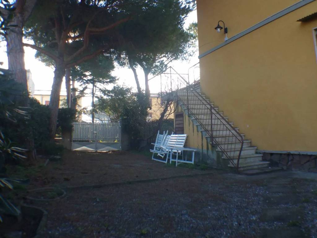 Appartamento a Rosignano marittimo in Via Lombardia, 3 - Foto 2