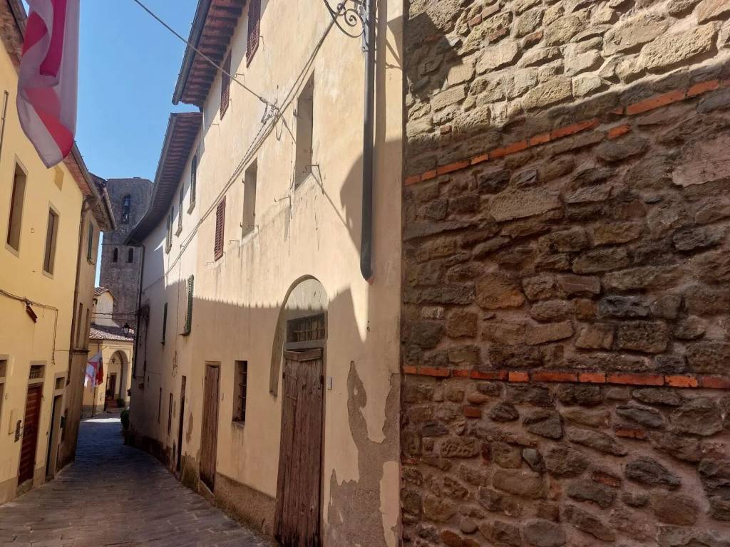 Rustico / casale a Massa e cozzile in Piazza Giacomo Matteotti - Foto 3