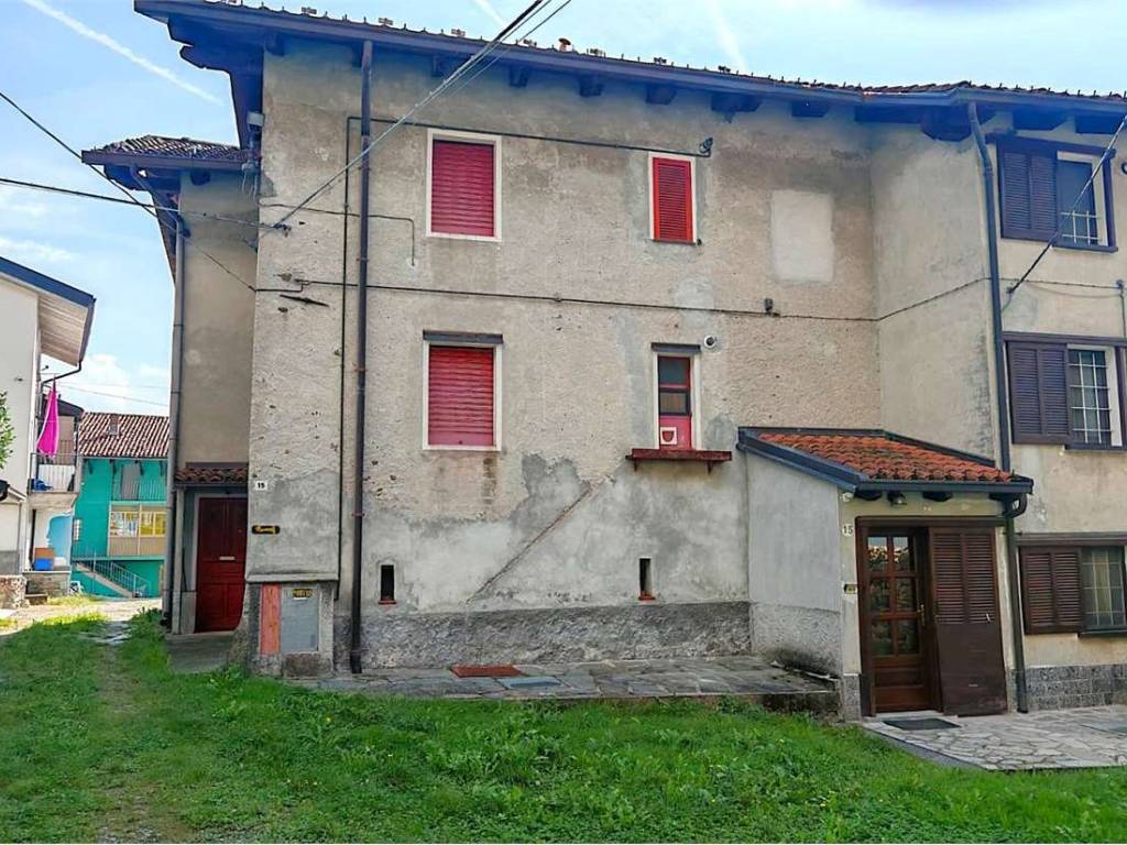 Casa indipendente a Borgofranco d'ivrea in via Parrocchiale - Foto 2