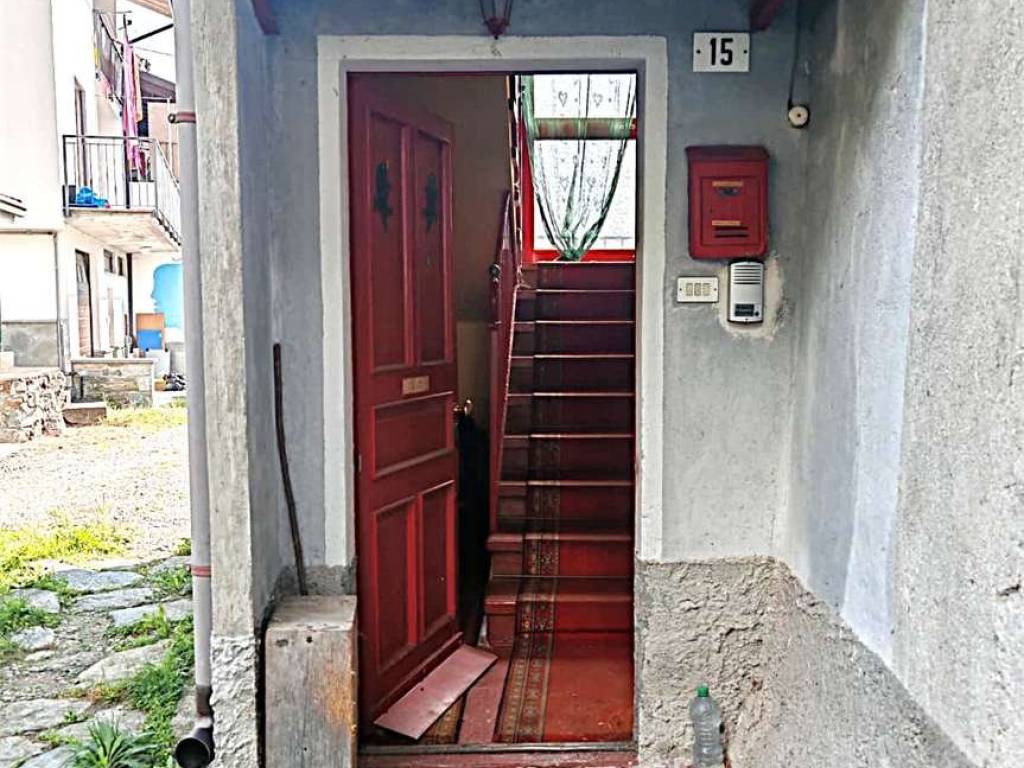 Casa indipendente a Borgofranco d'ivrea in via Parrocchiale - Foto 5