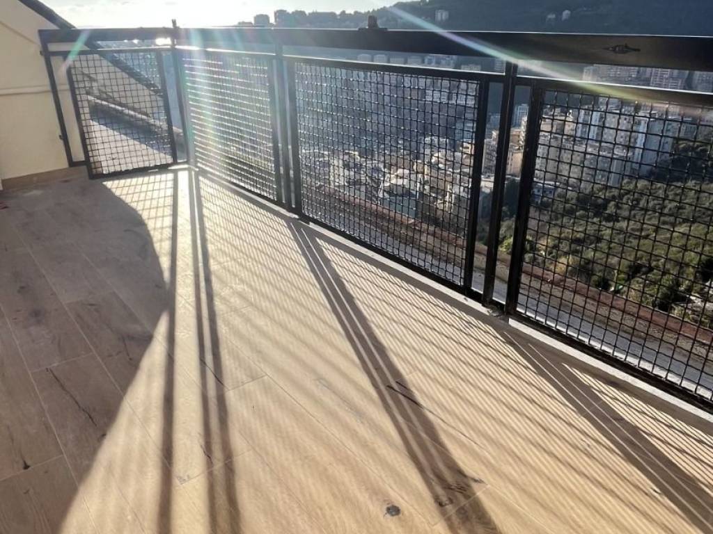 Attico / mansarda a Genova in Via Enrico Hillyer Giglioli, 104 - Foto 2