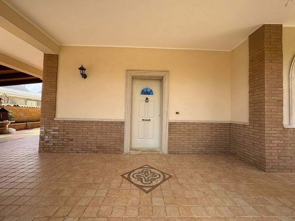 Villa a Siracusa in Via Canonico Nunzio Agnello - Foto 2