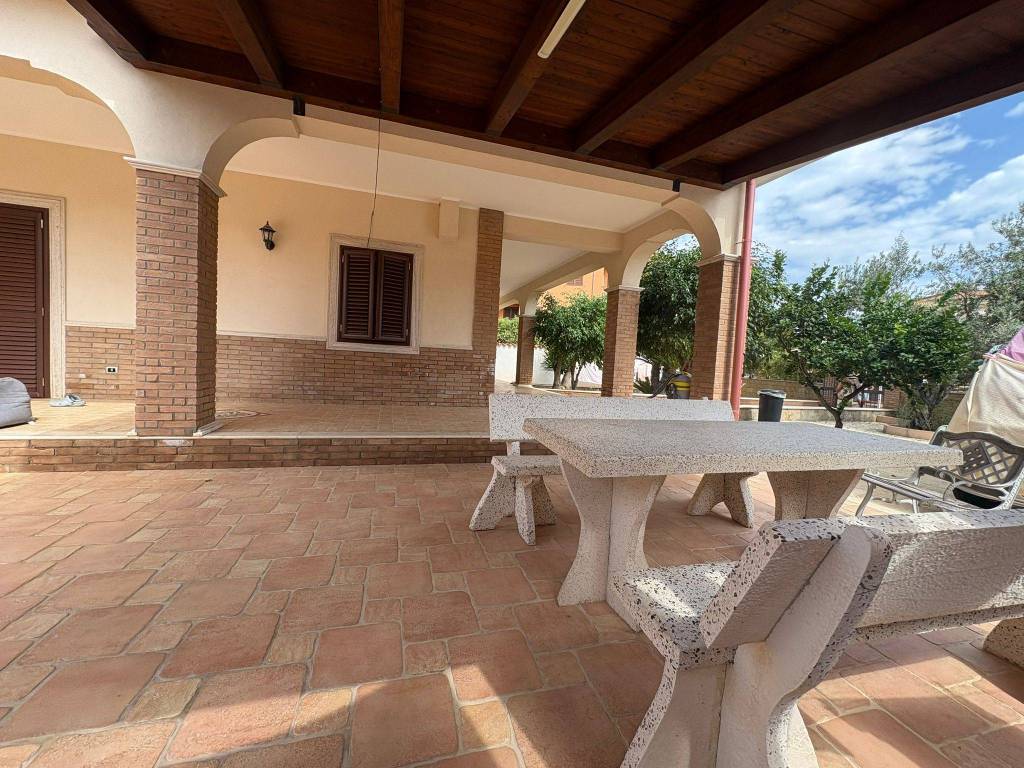 Villa a Siracusa in Via Canonico Nunzio Agnello - Foto 4